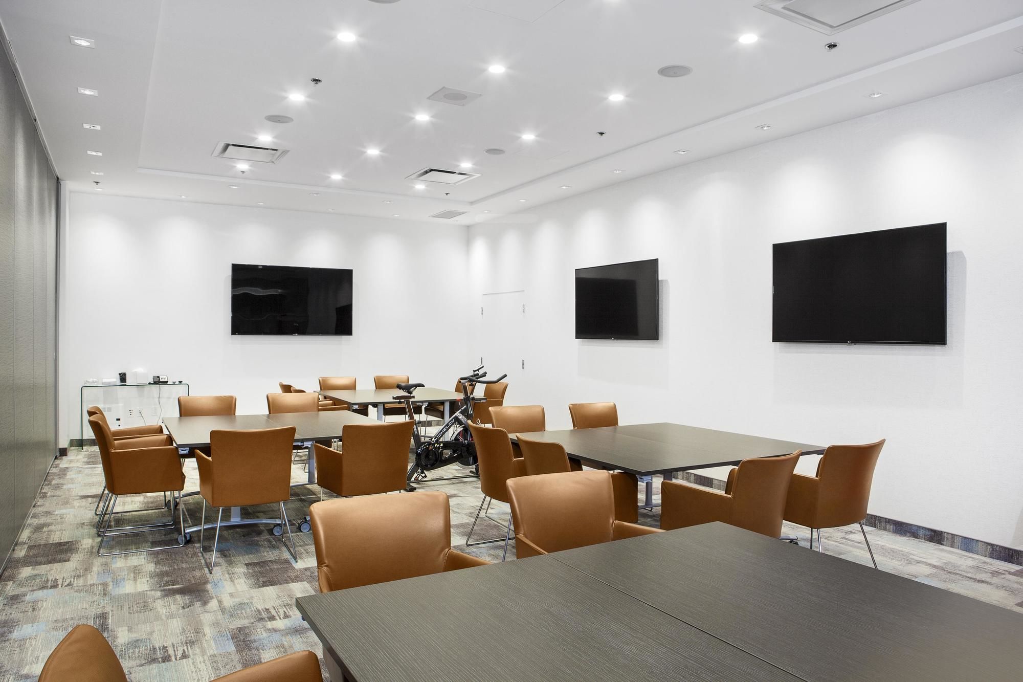 Фото Hilton Montreal Laval