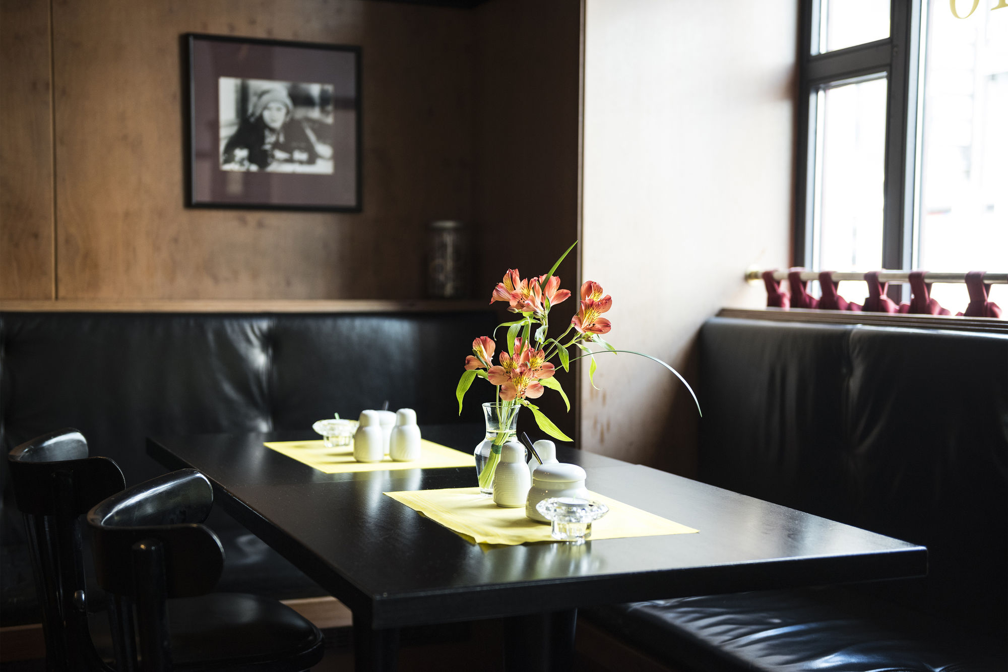 Фото Hotel Deutsches Theater