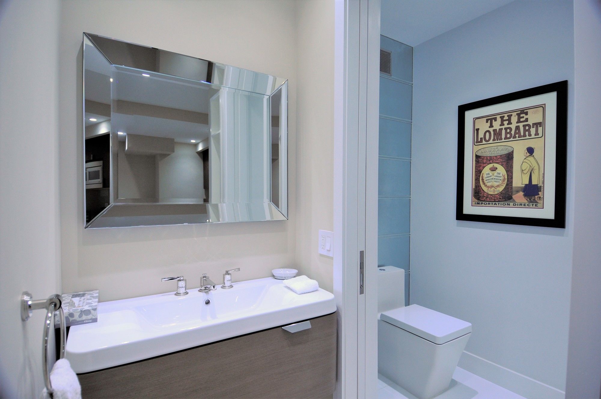 Фото The Lombardy Hotel