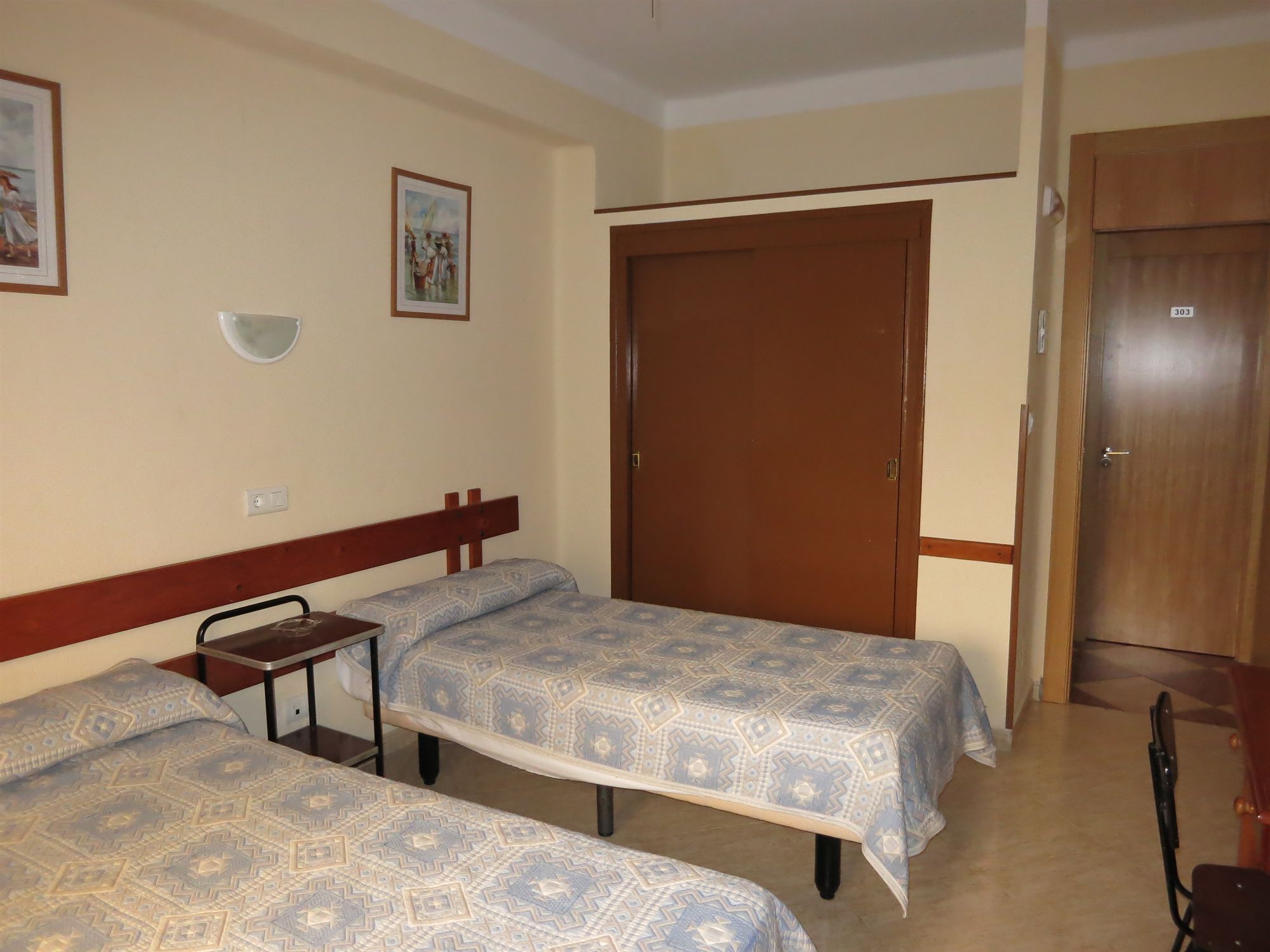 Фото Hostal Guillot