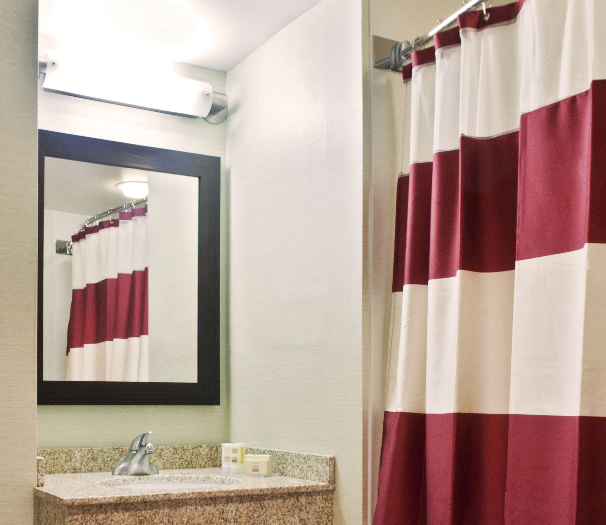 Фото Fairfield Inn & Suites by Marriott Albany Airport