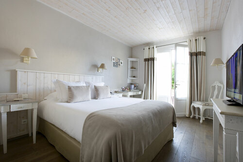 Внешний вид отеля Le Clos Saint-Martin Hôtel & SPA в Сен-Мартен-де-Ре, фото 2