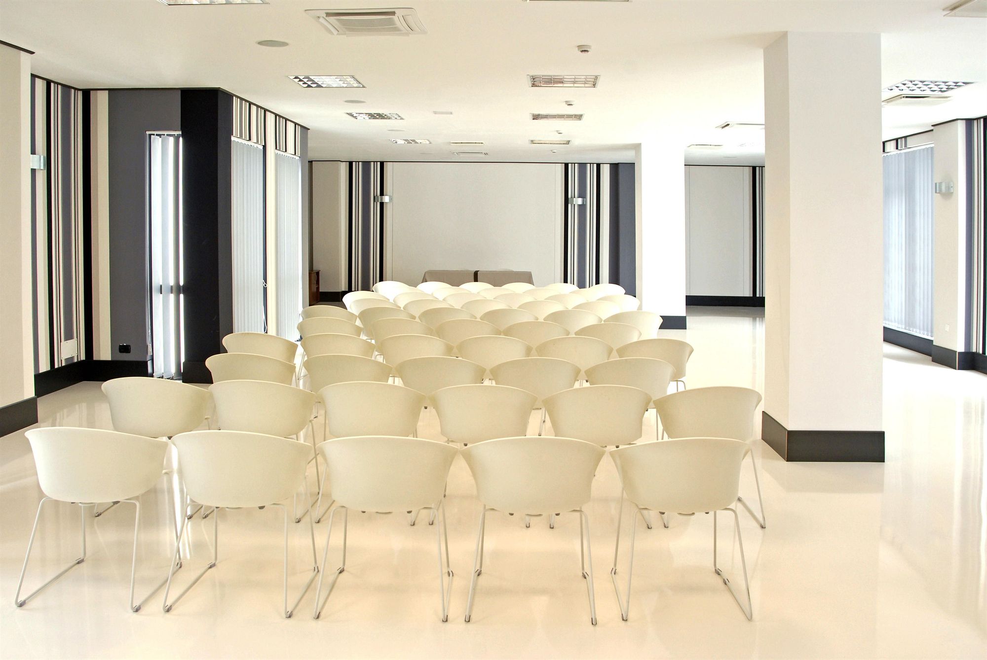 Фото Hotel Paradis Cluj Napoca