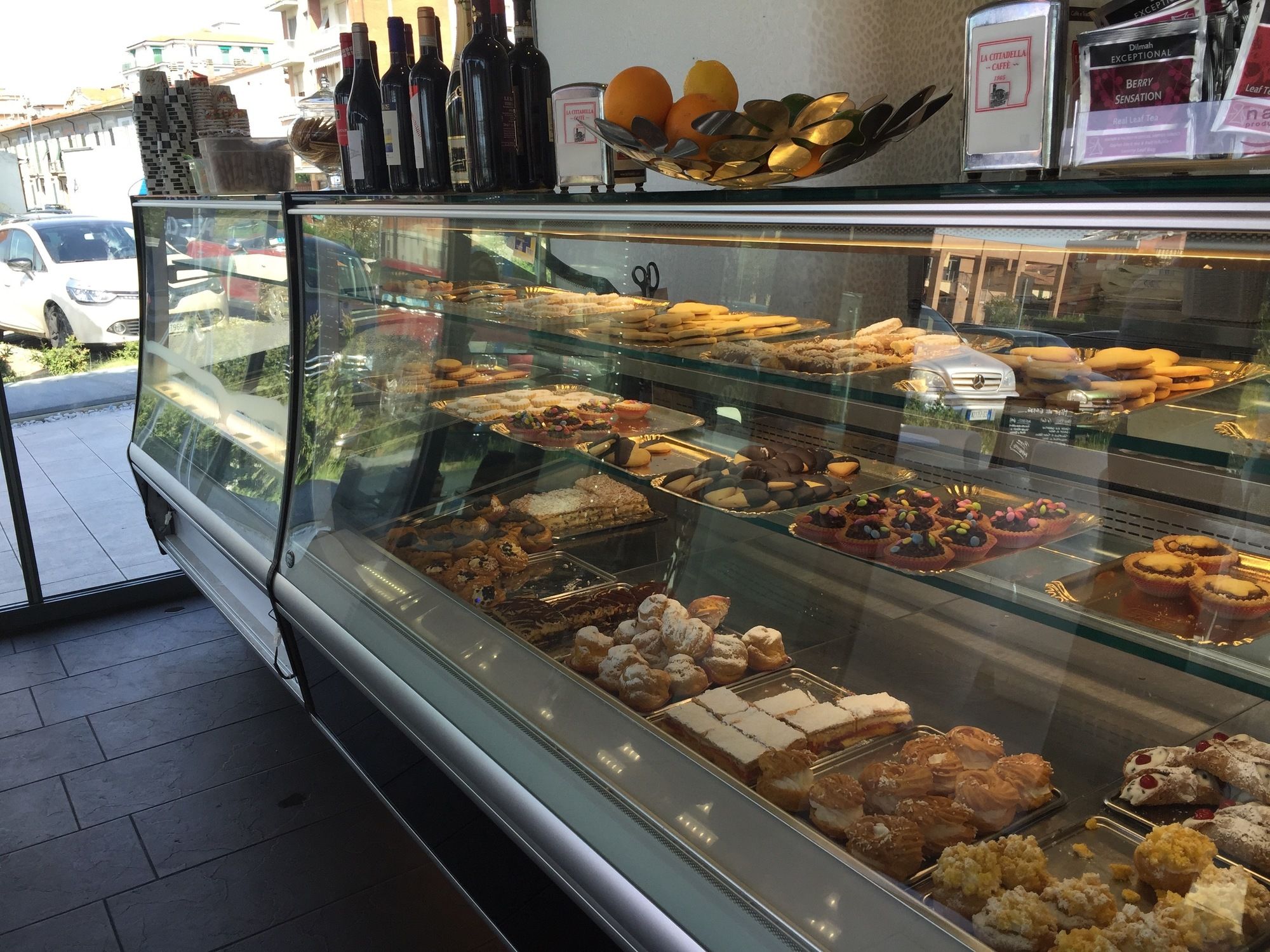 Фото Blue Shades Aparthotel