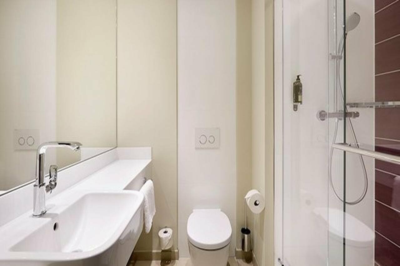 Фото 84233824402