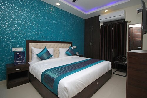 Гостиница Hotel Nirvana-Near Igi Airport Delhi в Дели