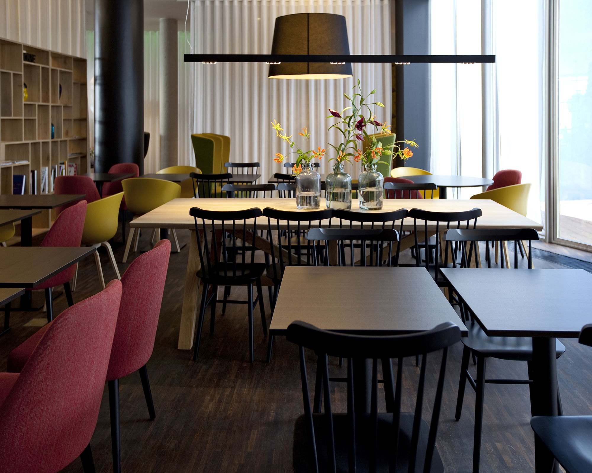 Фото Holiday Inn Express Mechelen City Centre an Ihg Hotel