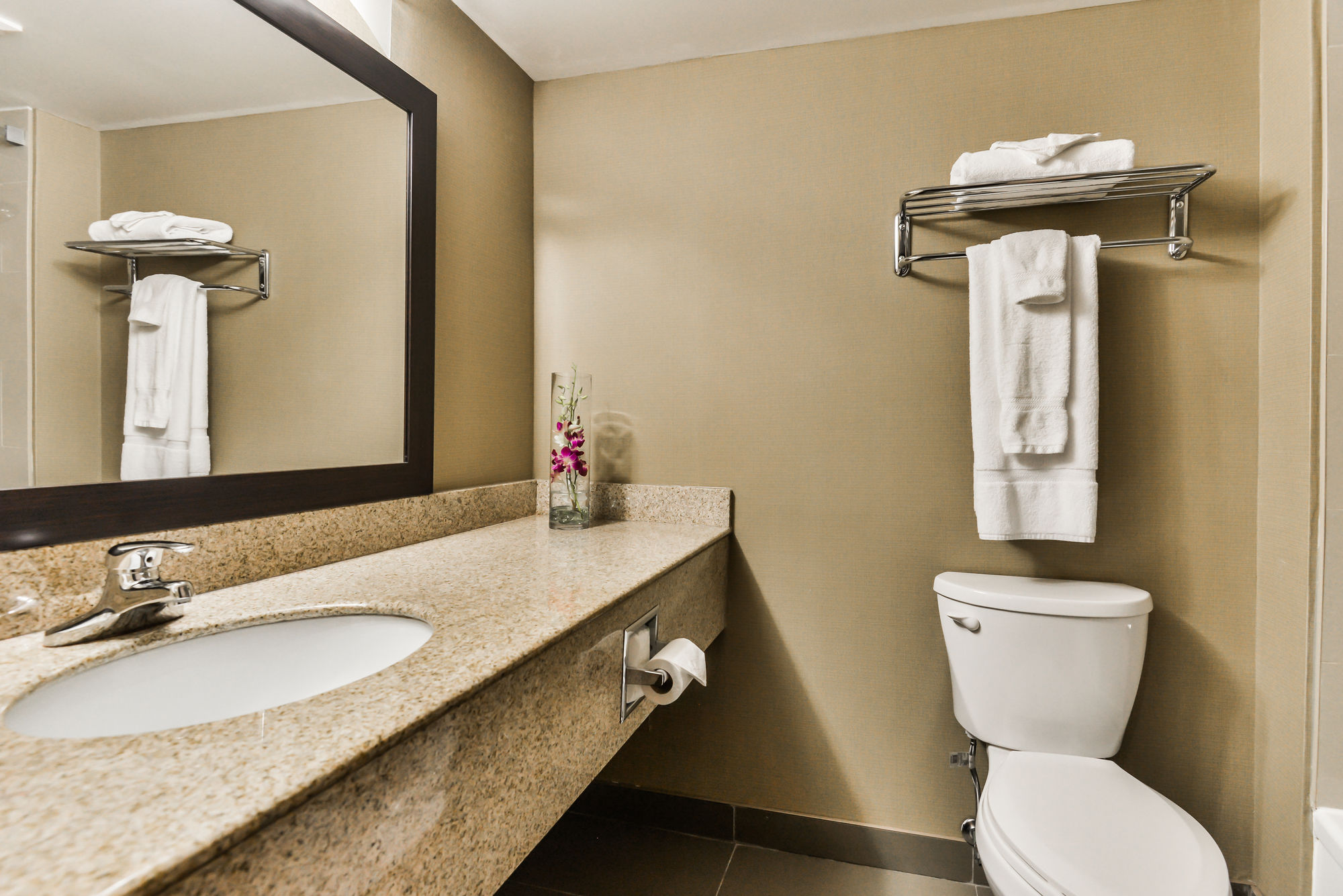 Фото Best Western Plus Leamington Hotel & Conference Centre