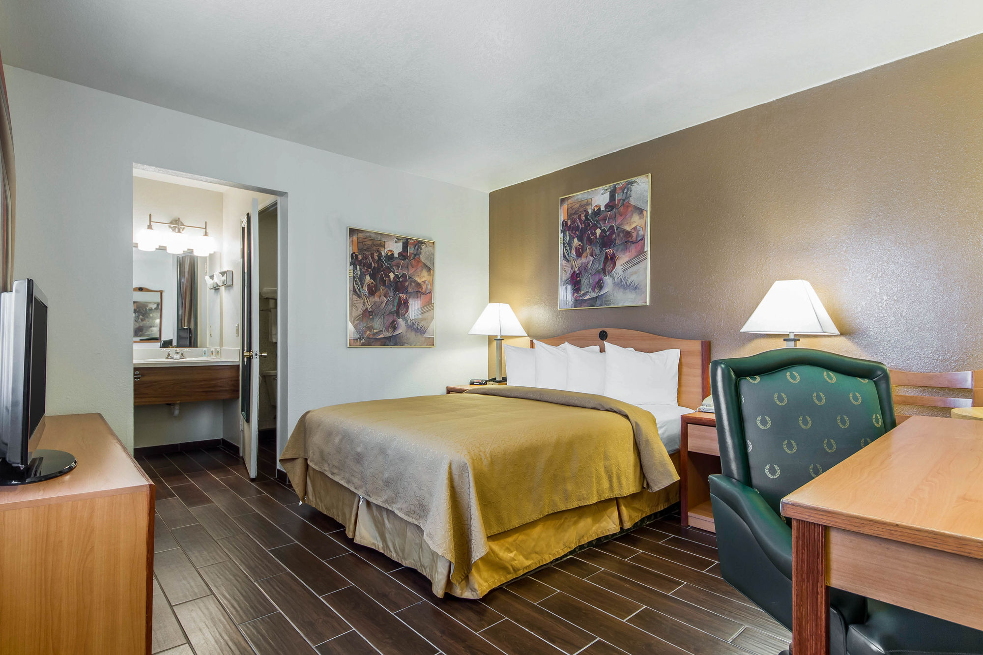 Фото Quality Inn Oakland Airport