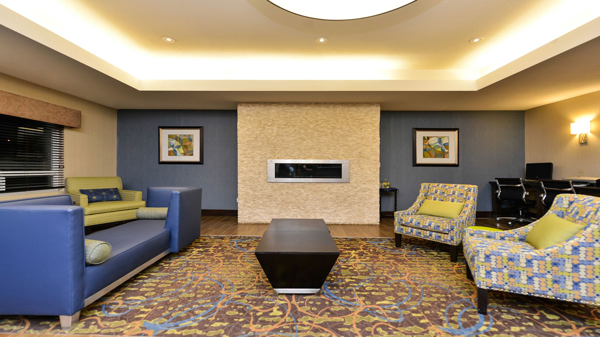 Фото Holiday Inn Express Edmonton-International Airport