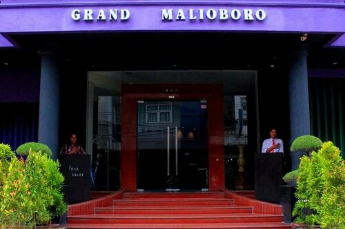 Гостиница Hotel Grand Malioboro в Джамби