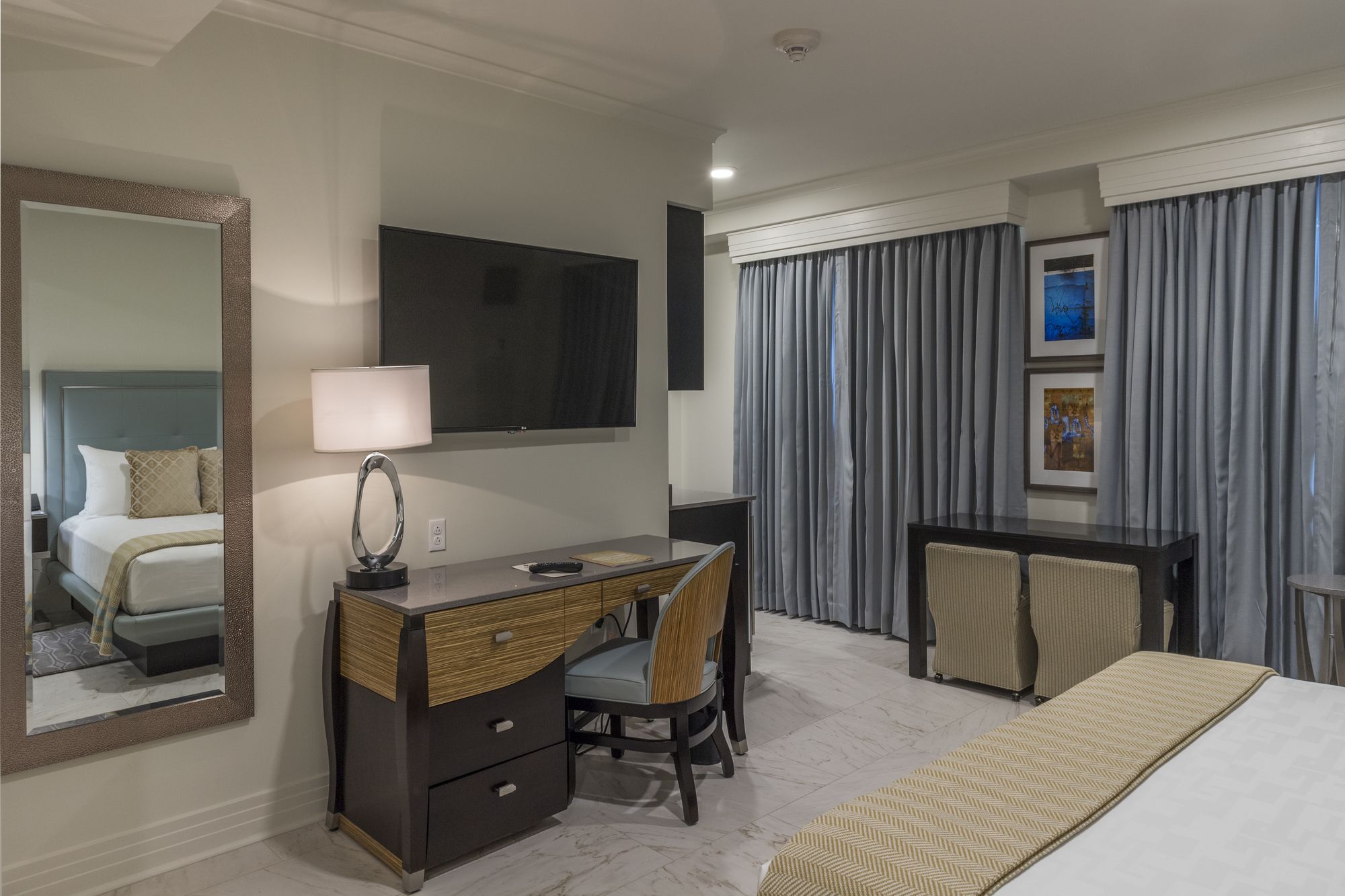 Фото The Jung Hotel and Residences