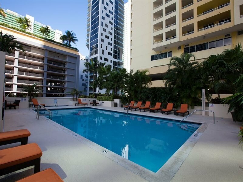 Фото Fortune House Hotel Suites