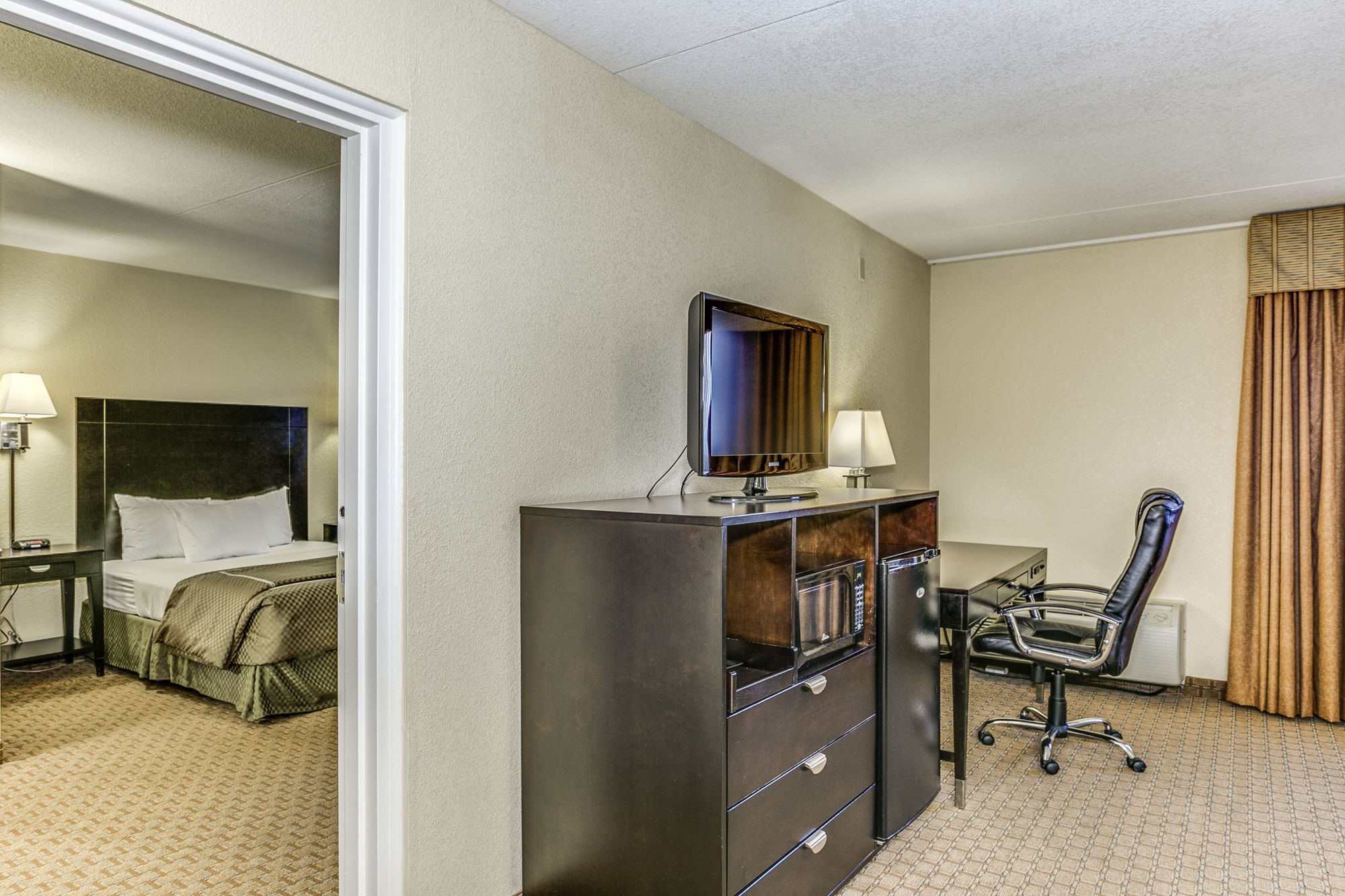 Фото Wingate by Wyndham Wichita Airport