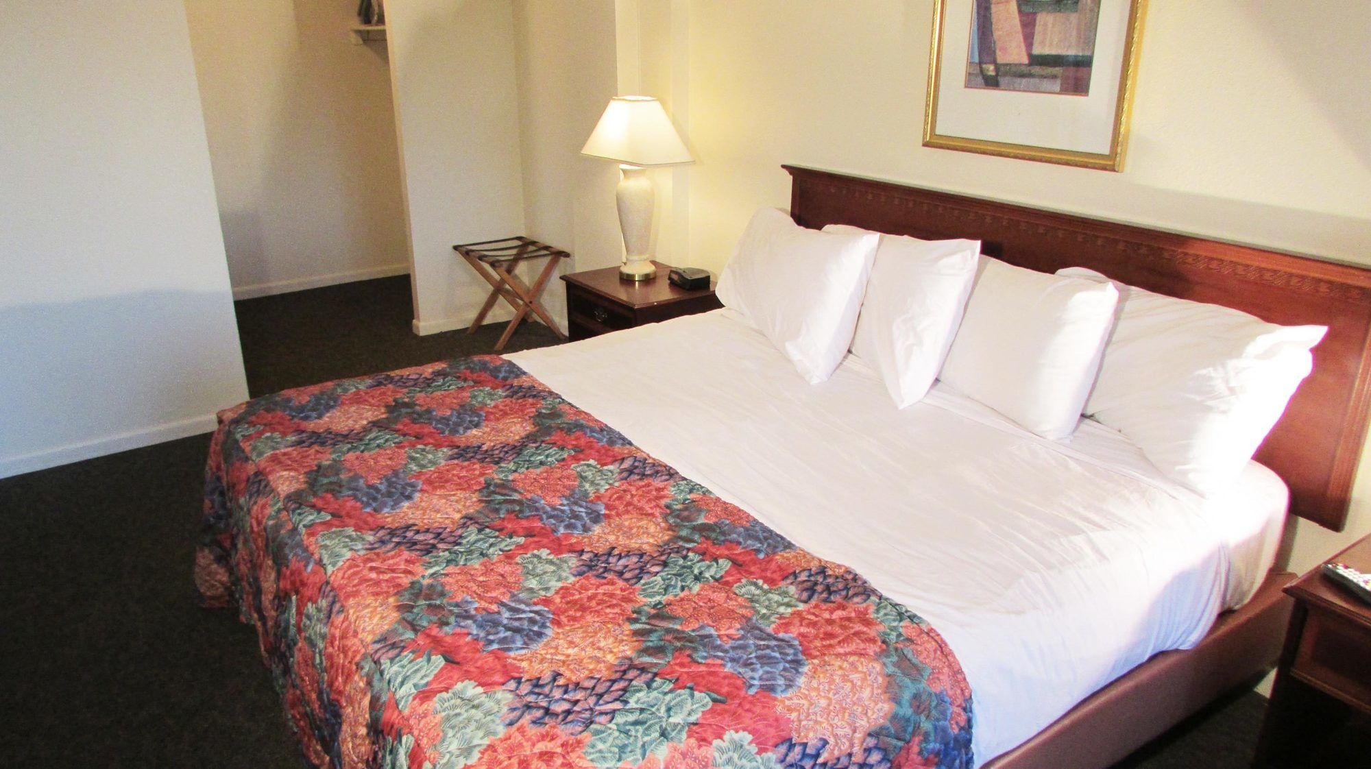 Фото Satellite Hotel