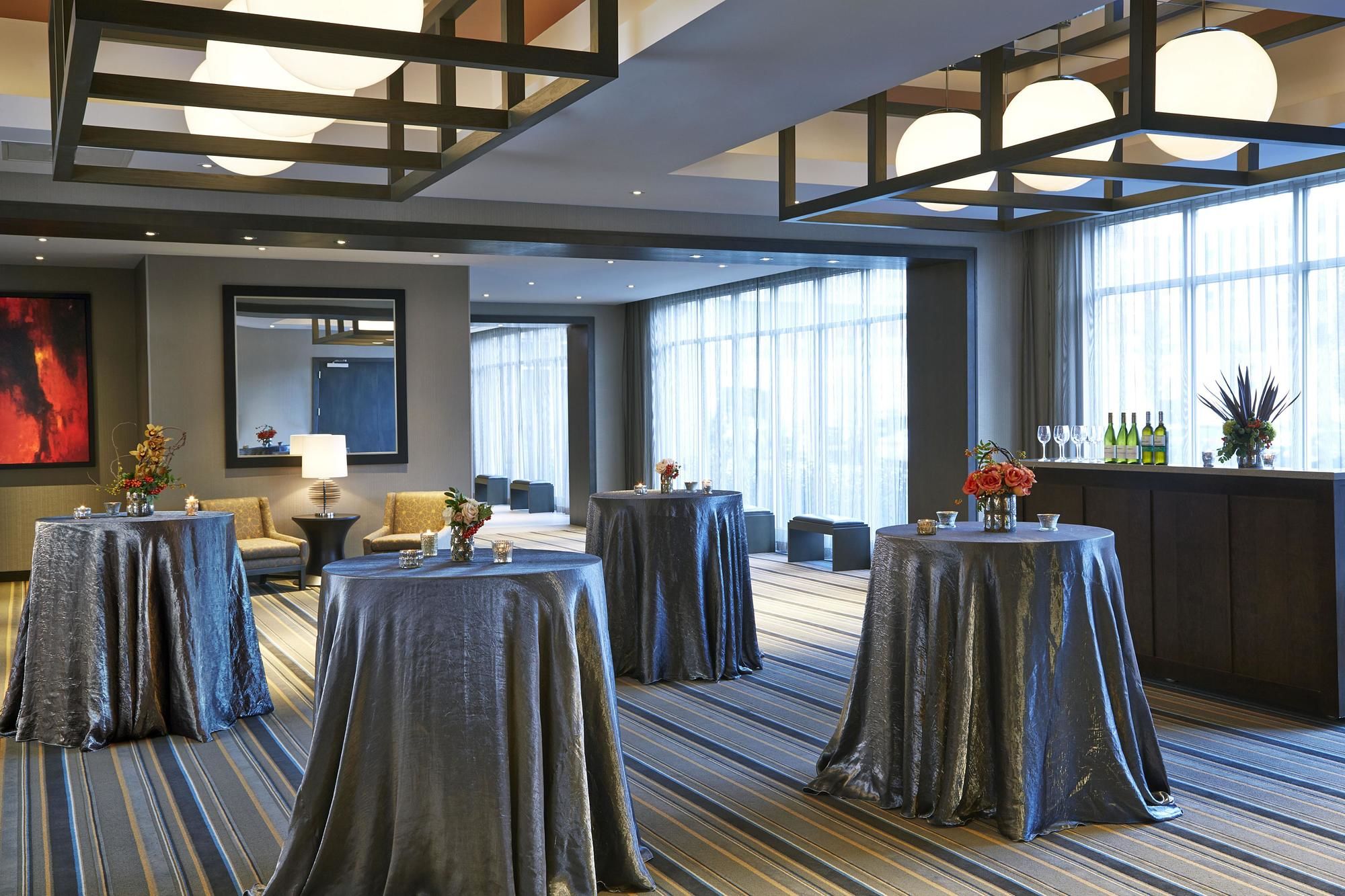 Фото Hilton Garden Inn Rochester/University & Medical Center