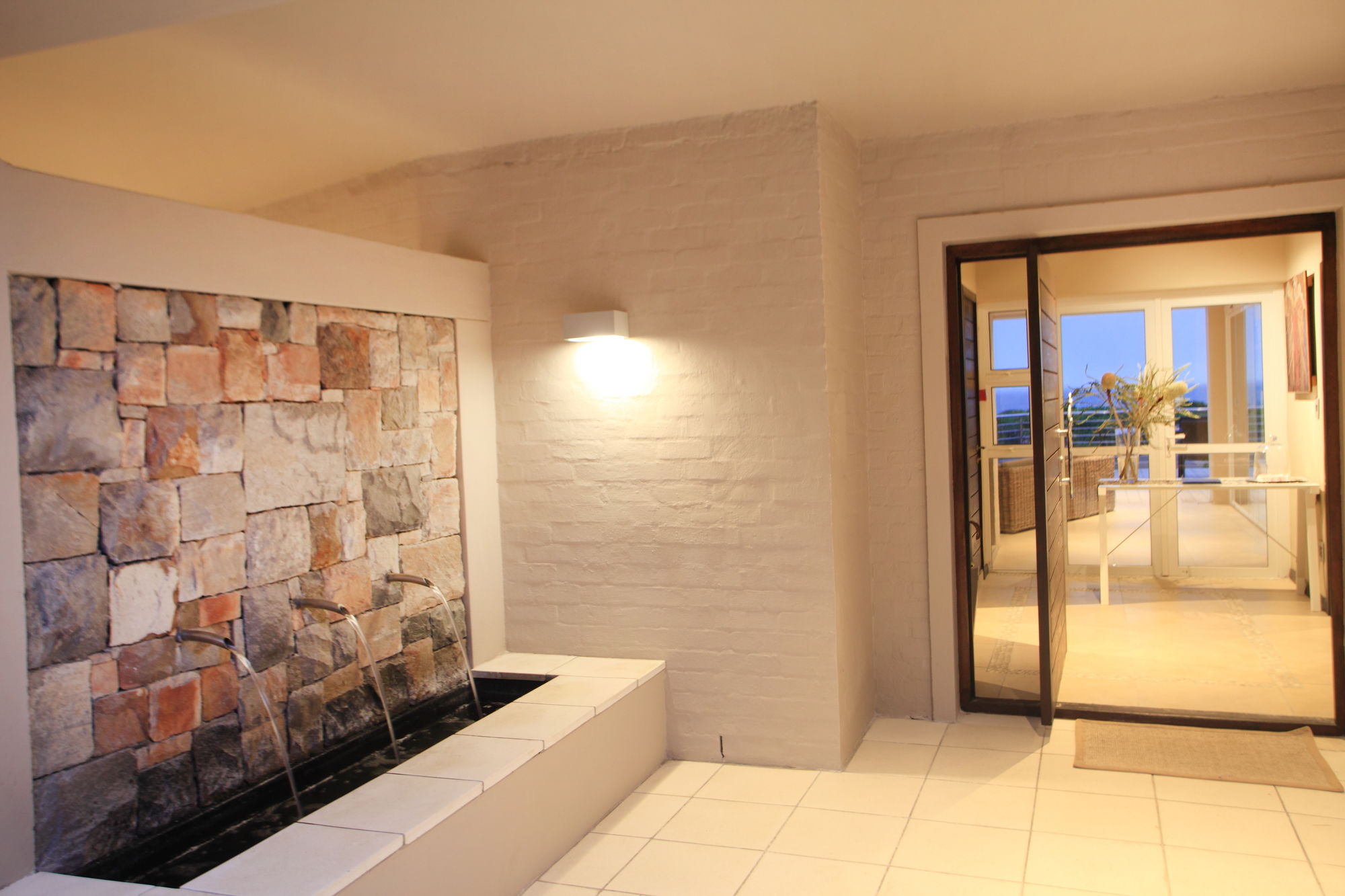 Фото Abalone Guest Lodge