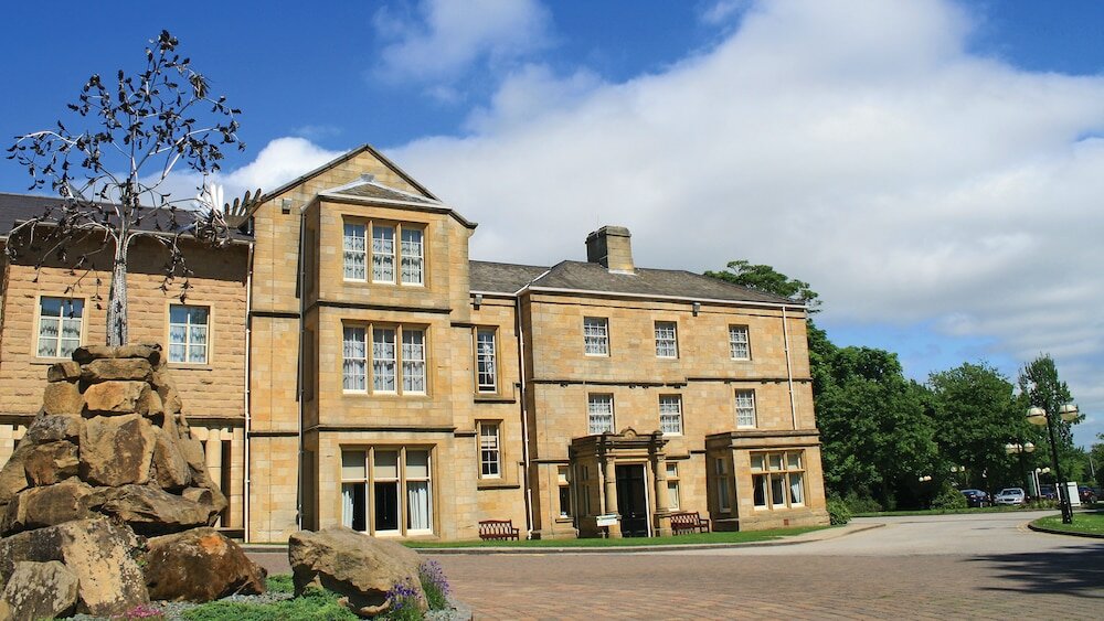 Фото Weetwood Hall Conference Centre & Hotel
