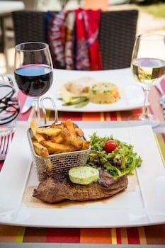 Фото Brit Hotel Nantes St Herblain - Le Kerann