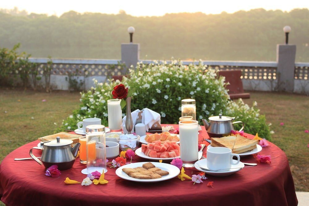 Фото The Byke Old Anchor Beach Resort