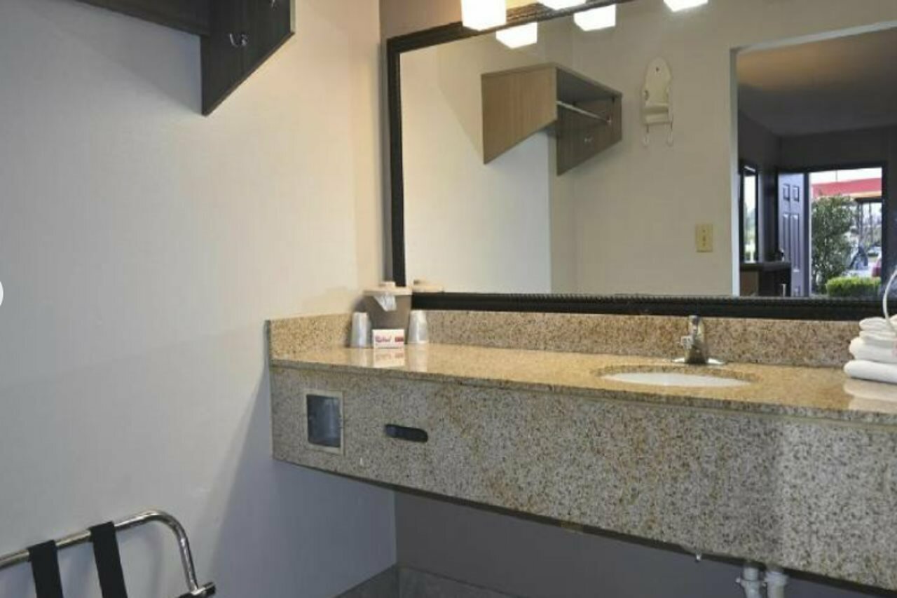 Фото Super 8 by Wyndham Port Wentworth Savannah Area