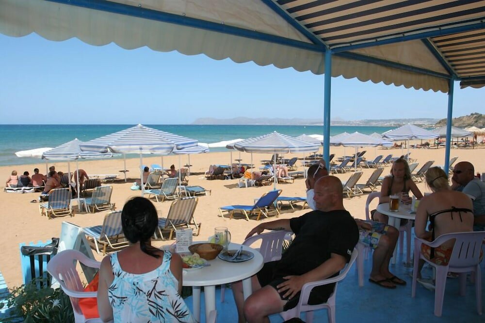 Фото Hotel Koukouras