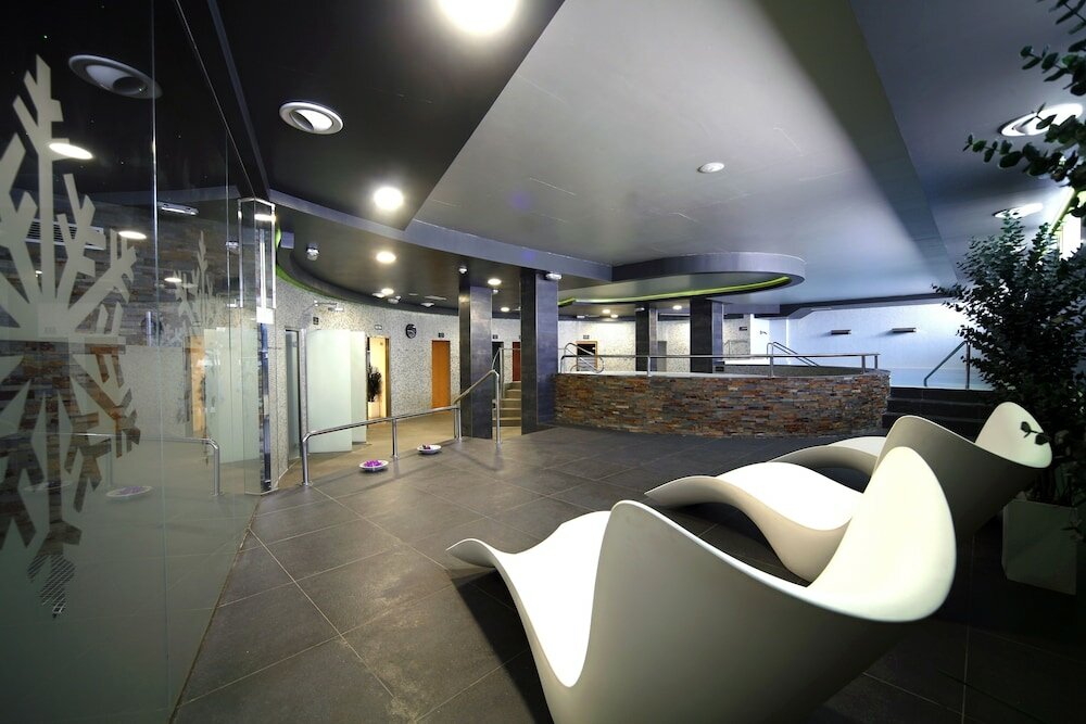 Фото Apartahotel & SPA Jacetania