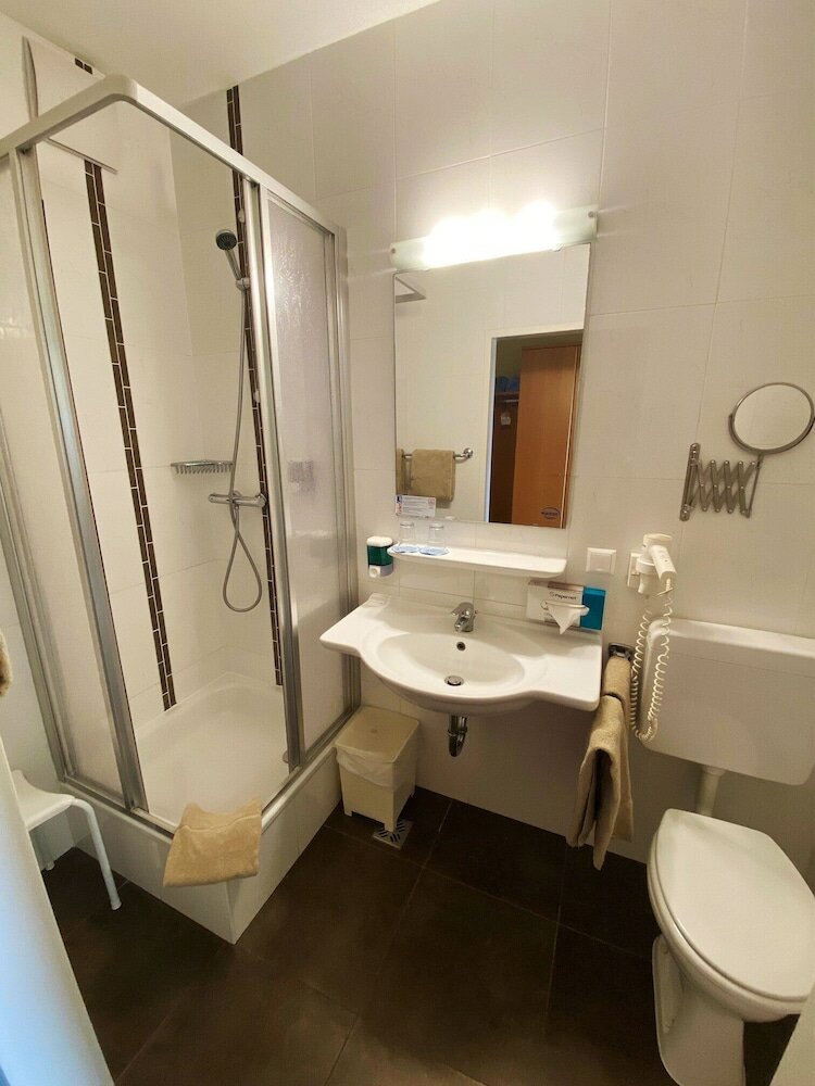 Фото Novapark Flugzeughotel Graz