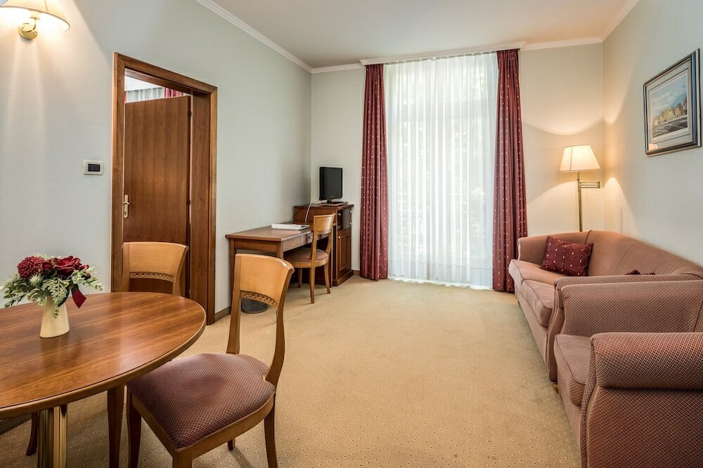 Фото Hotel Korana Srakovcic