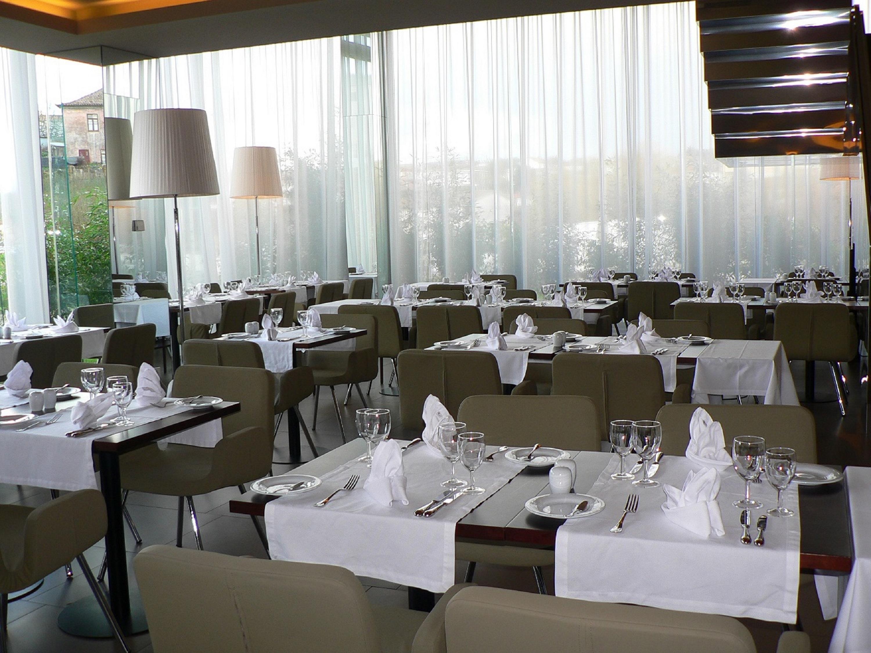 Фото Golden Tulip Sao Joao Da Madeira Hotel