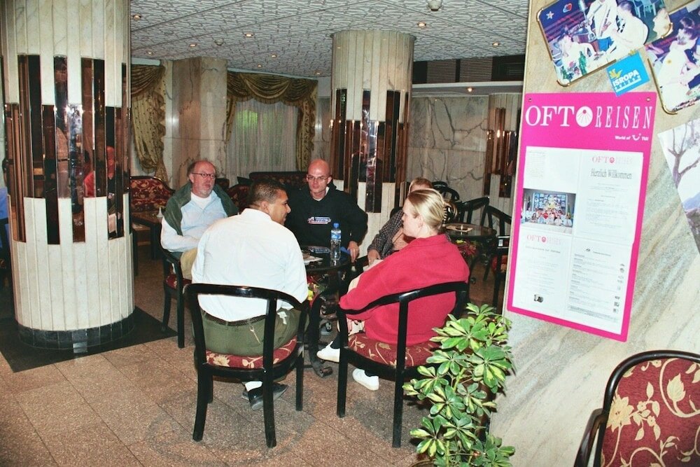 Фото Happy City Hotel