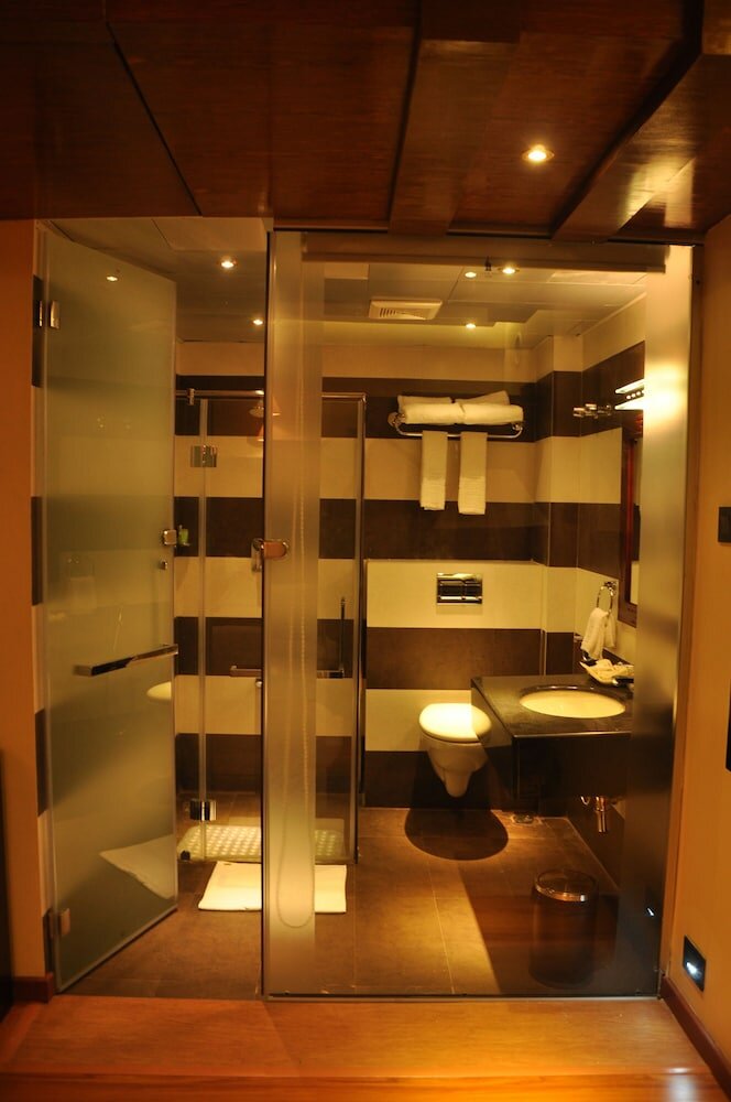 Фото Park Avenue Hotel