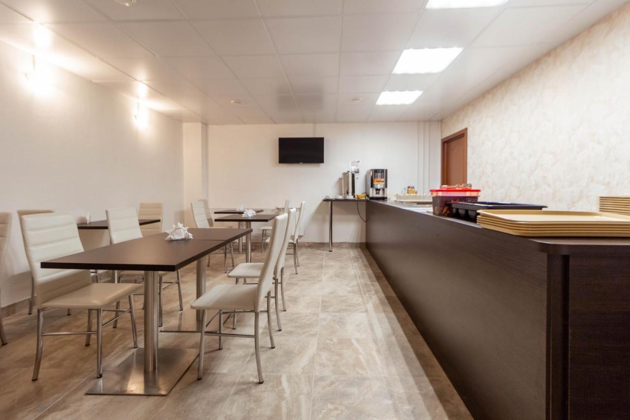 Фото Ахоум отель на Окружной