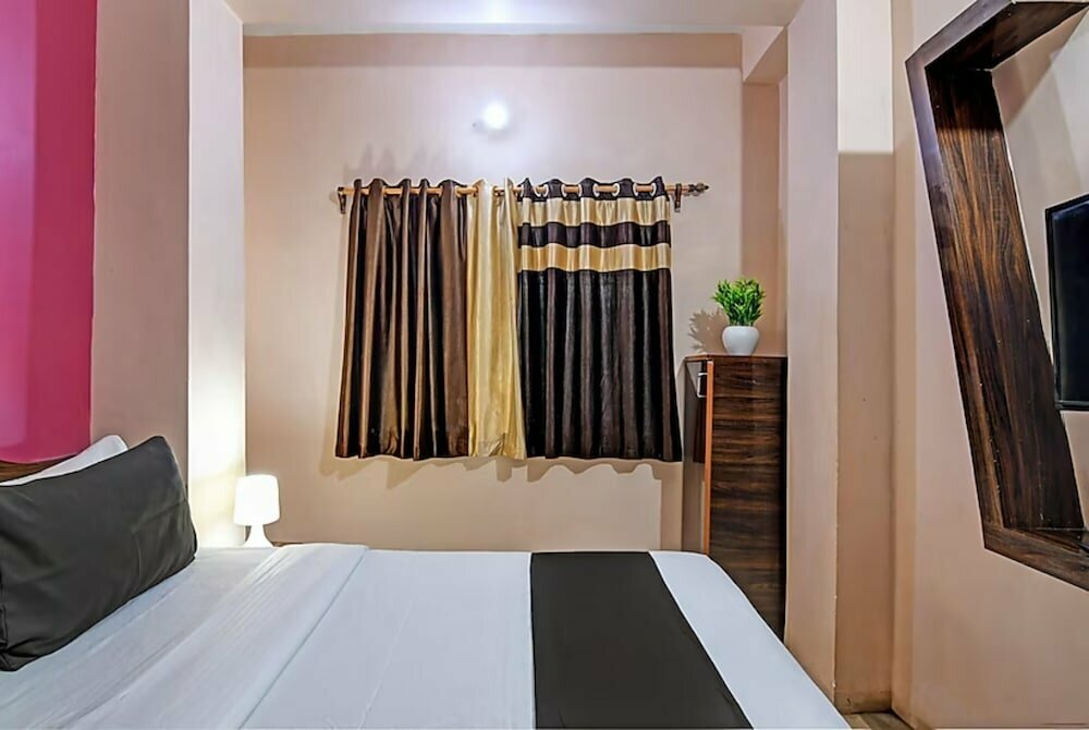 Hotel Super Oyo Hotel Dash Living, Calcutta, photo