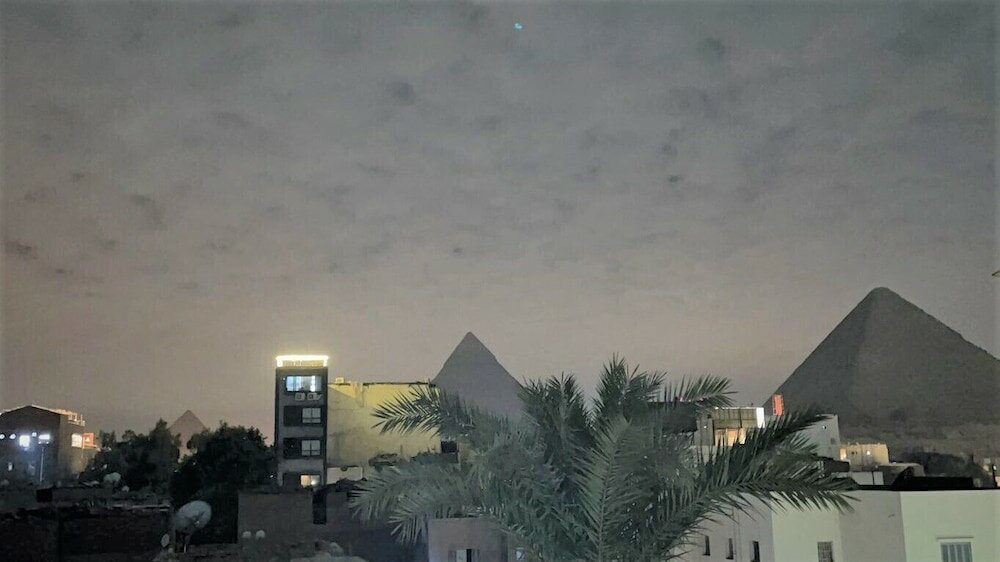 Фото Thomas Cook pyramids view