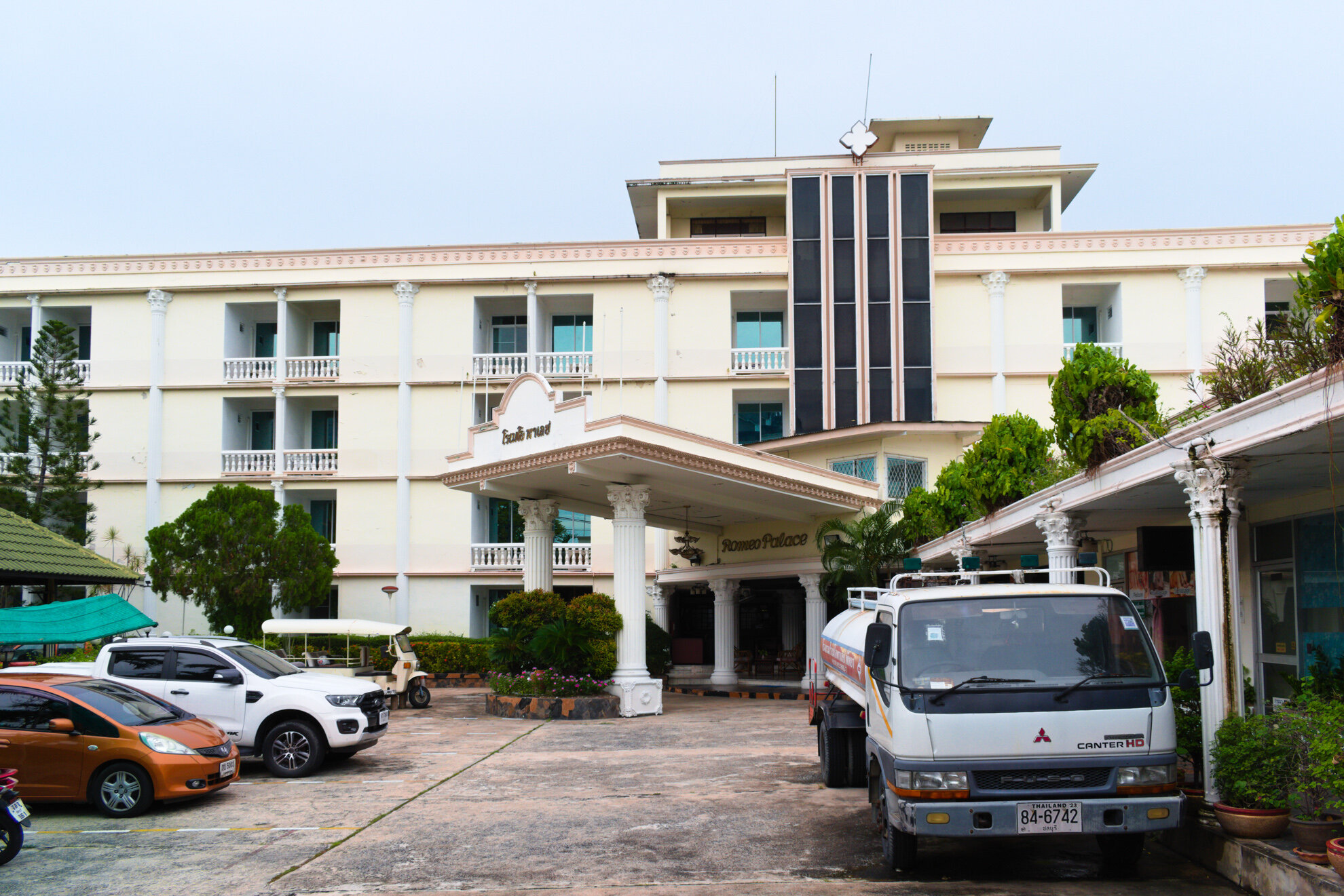 Фото Romeo Palace Hotel