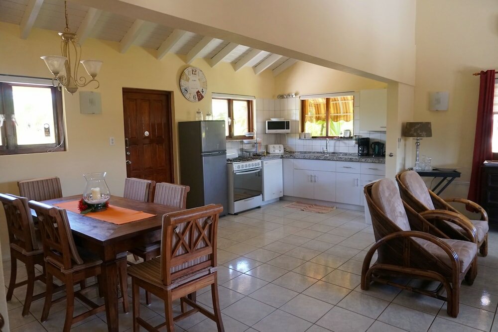 Фото Cariñas Studio Apartments