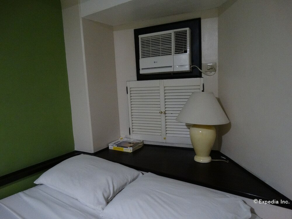 Фото Ralph Anthony Suites