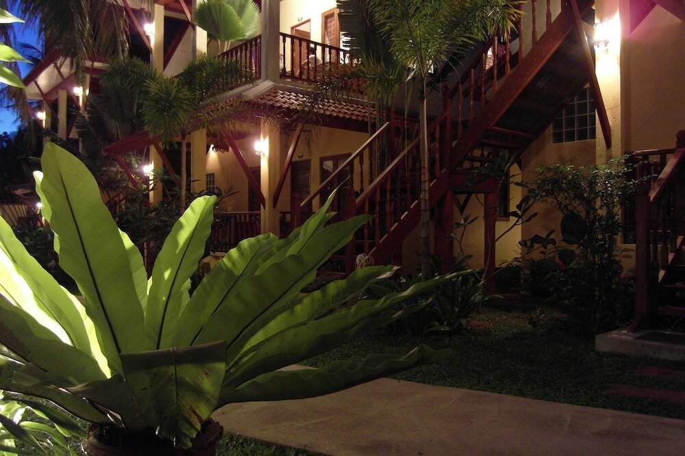 Фото Palm Village Phuket Hotel