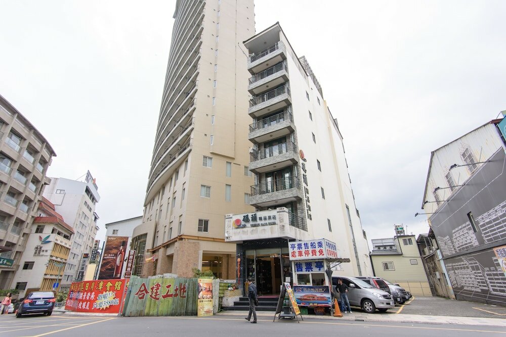 Фото отеля 1