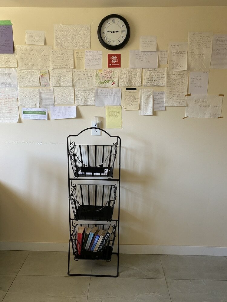 Фото Yvr Vickie’s Bed and Breakfast