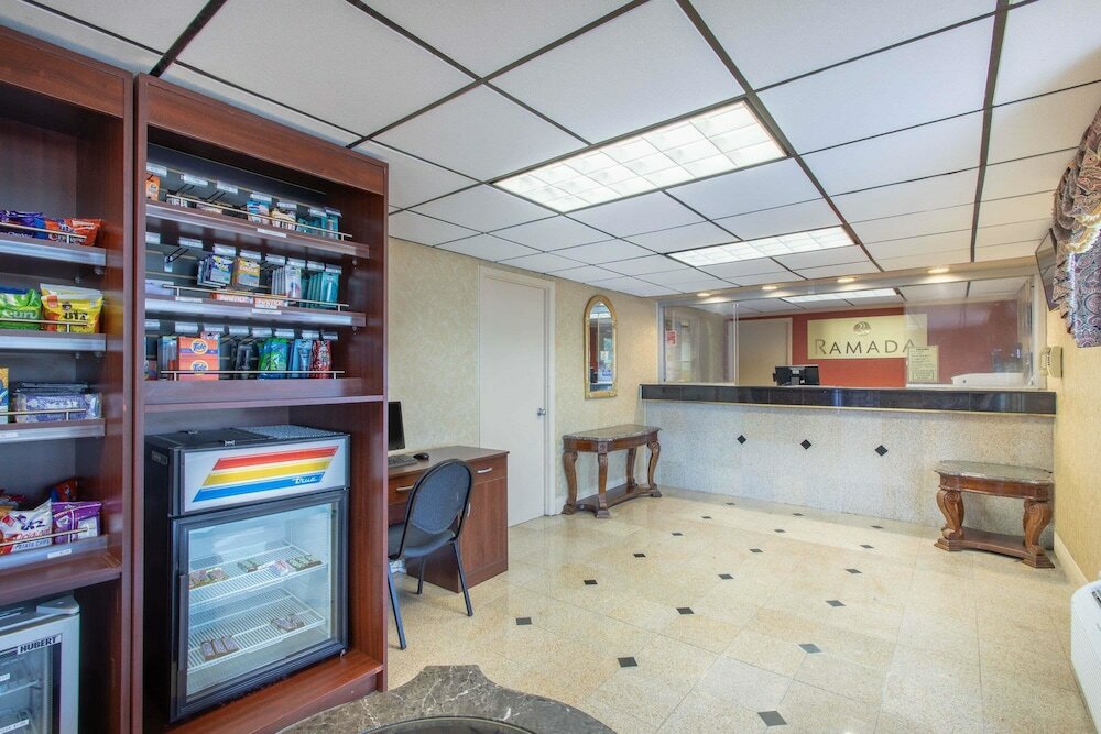 Фото Ramada Limited Cockeysville