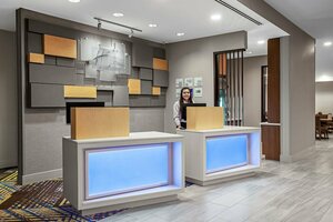Гостиница Holiday Inn Express & Suites Lubbock Central - Univ Area, an Ihg Hotel