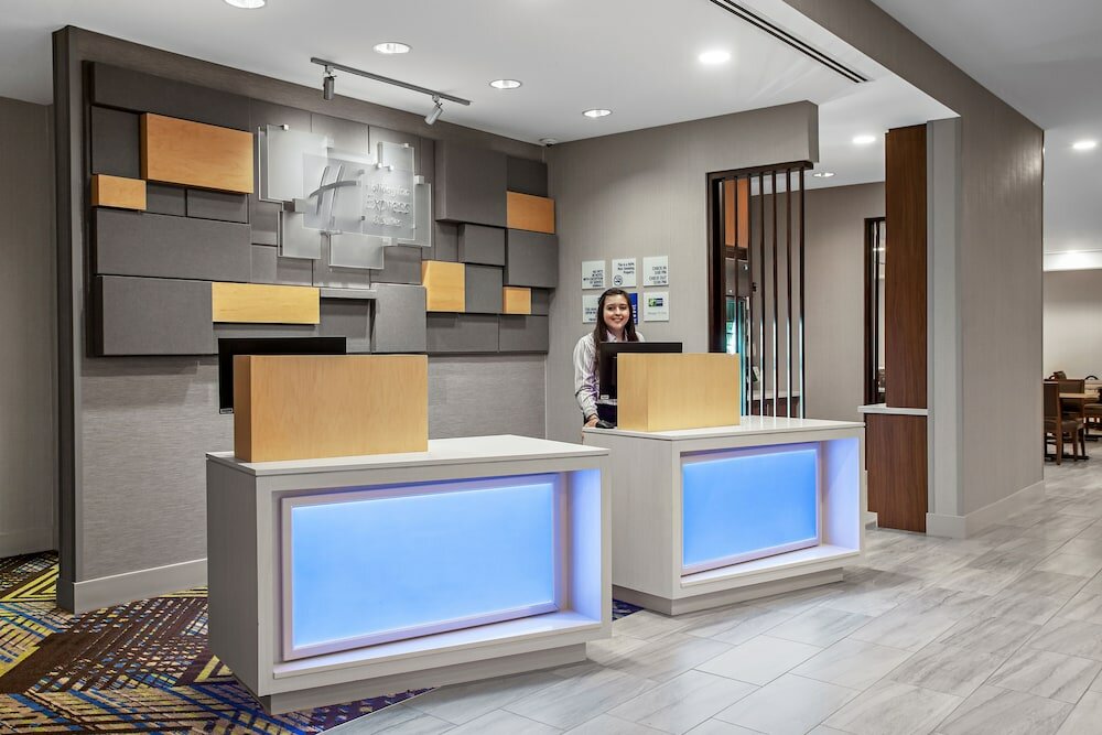 Фото Holiday Inn Express & Suites Lubbock Central - Univ Area, an Ihg Hotel