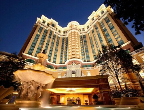 Гостиница Four Seasons Hotel Macao Cotai Strip в Макао (Аомыне)