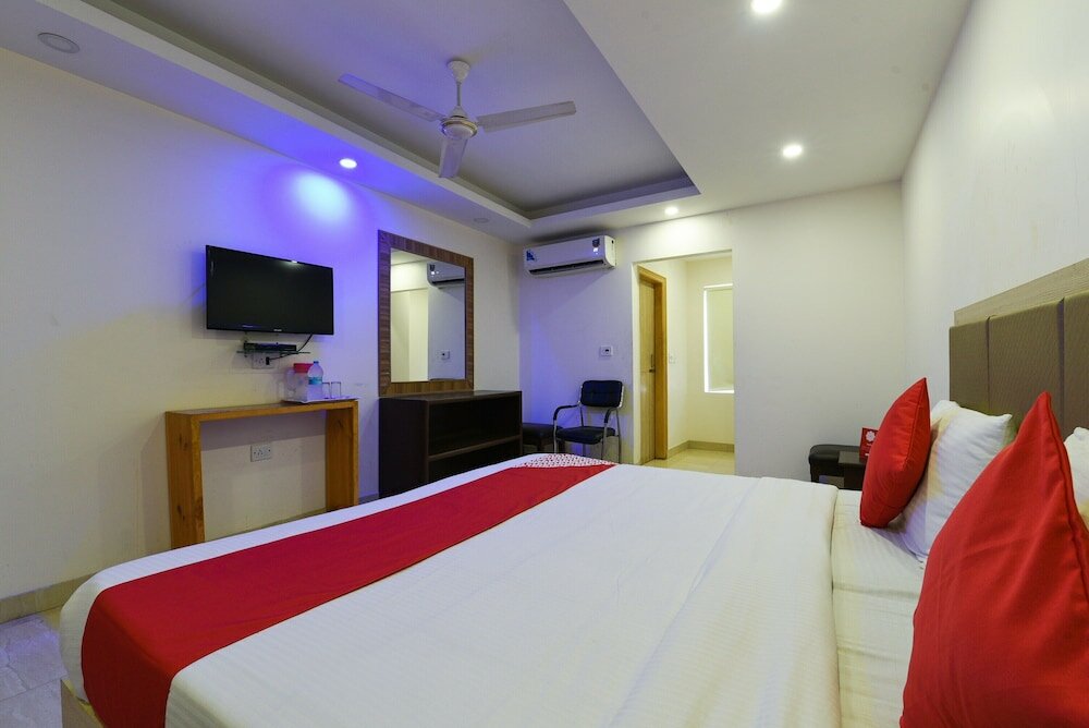 Фото Oyo 16970 Hotel Mahal