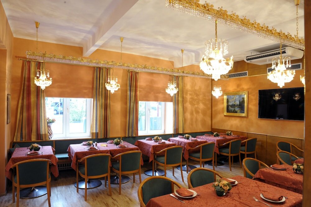 Фото Hotel Vier Jahreszeiten