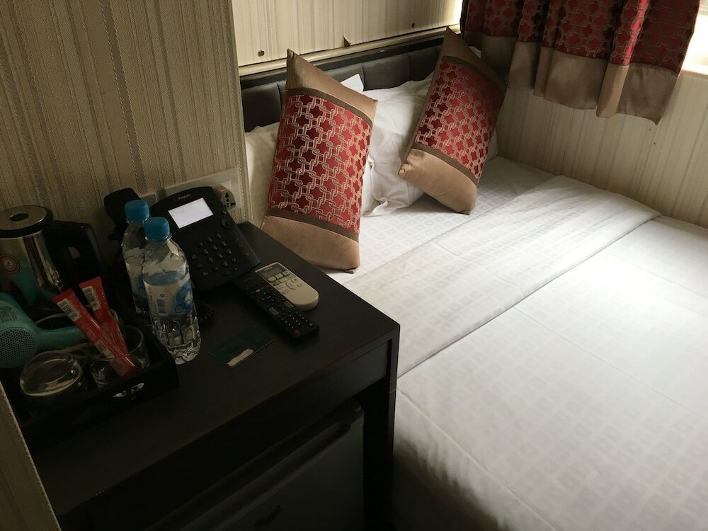 Фото Seasons Hotel - Tsim sha tsui