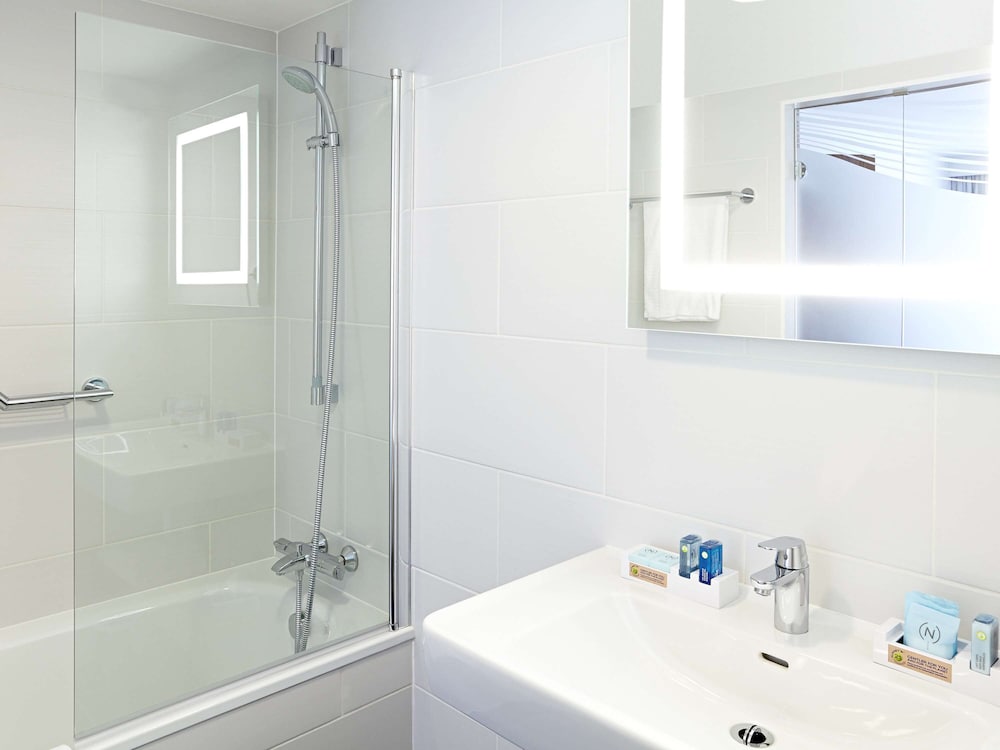 Фото Novotel London Wembley