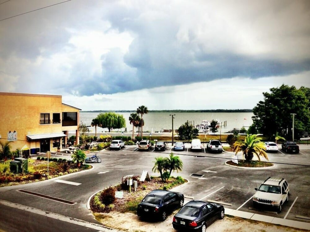 Фото Key West Resort on Lake Dora